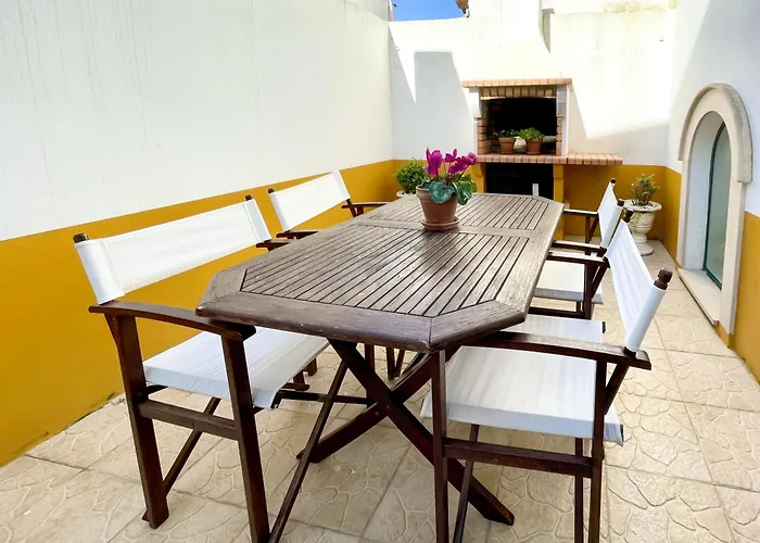 Santos & Belos Дом отдыха Назаре